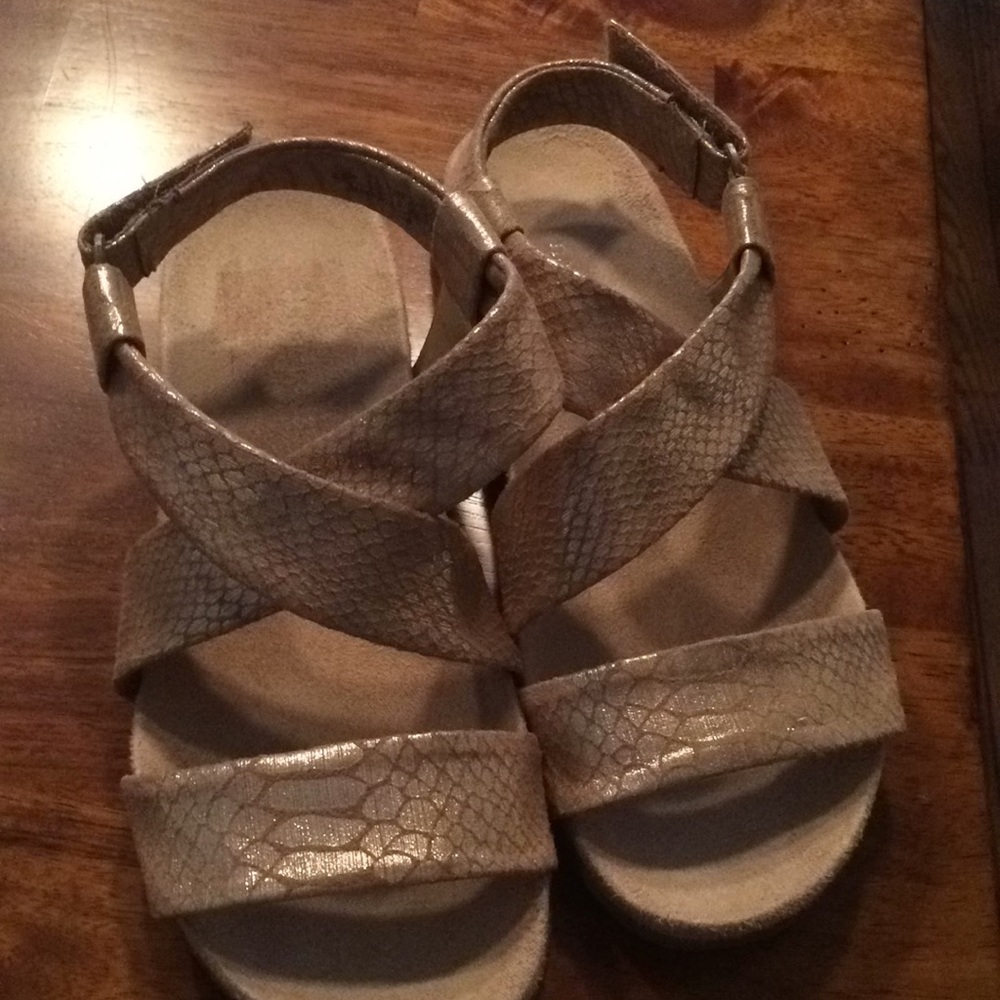 Women’s sandals